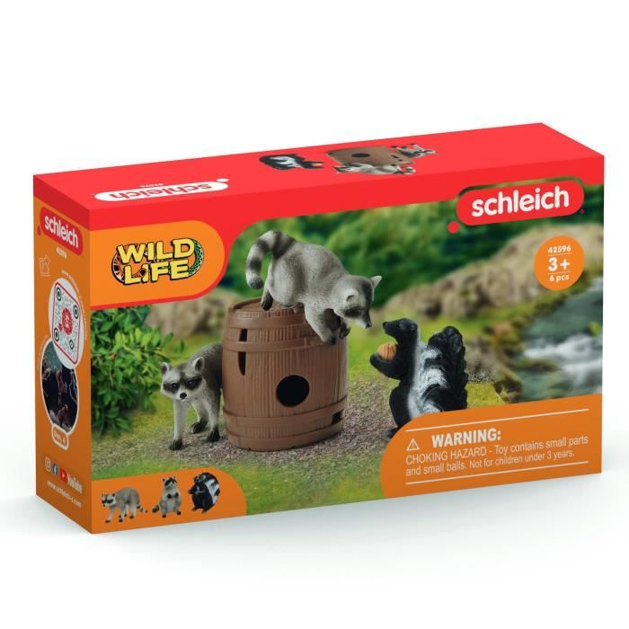 Fun Games Box with Nut, Wild Animal Figurines, Schleich 42596 Wild Life, For Children from 3 Years Old