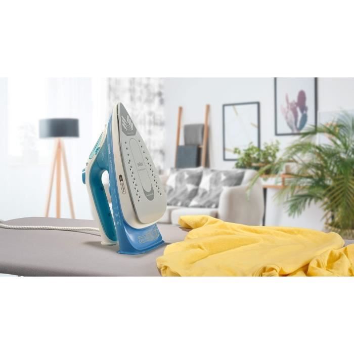 BRAUN FI3144 BL FreeStyle 3 steam iron - Power 2400 W - SuperCeramic soleplate - 270 ml water tank - Constant steam 45 g/min