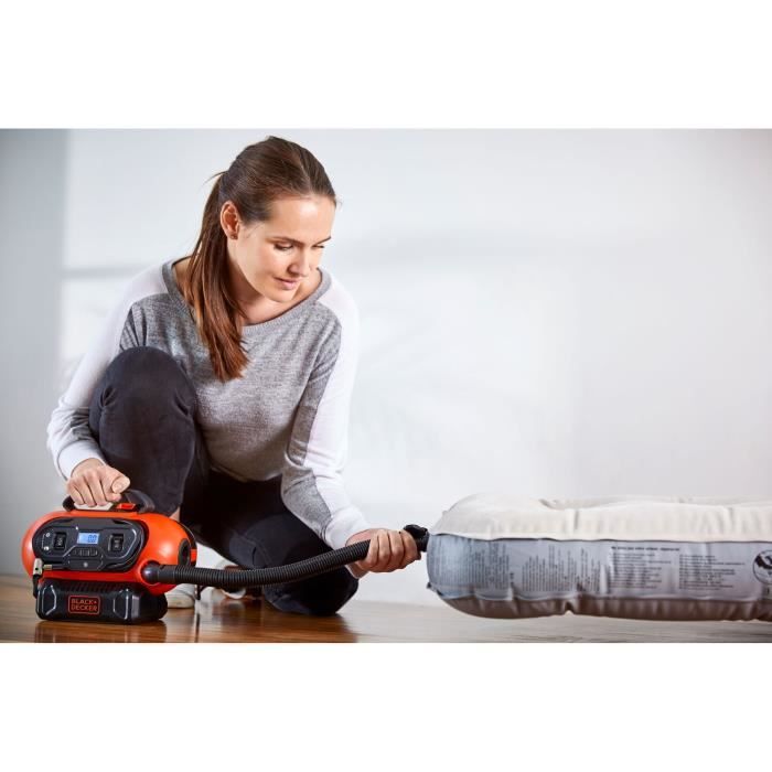Fir or wireless compressor or 18v ??/ 220V Black+Decker-11 barss / 160 psi (delivered with 3 needles)-BDCINF18N-QS