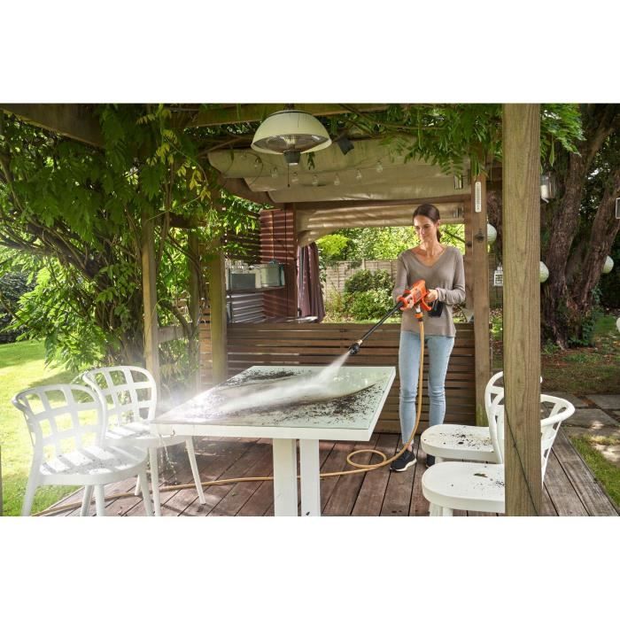 BLACK + DECKER BCPC18D1-QW 18 V LITHIUM Cordless 24 Bar Pressure Washer - 2 Ah