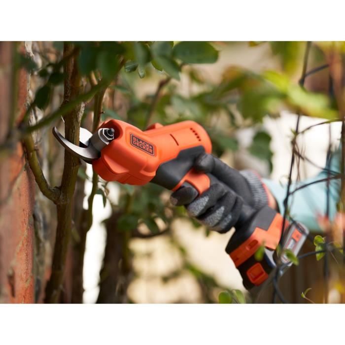 BLACK+DECKER pruning shears - 18V 2Ah Lithium battery - Cutting capacity 25mm - Safety trigger