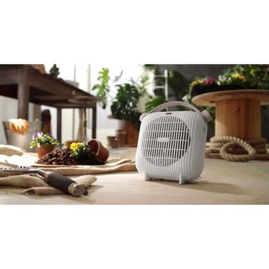 DELONGHI classic fan heater - 2400W - Adjustable safety thermostat - IP21