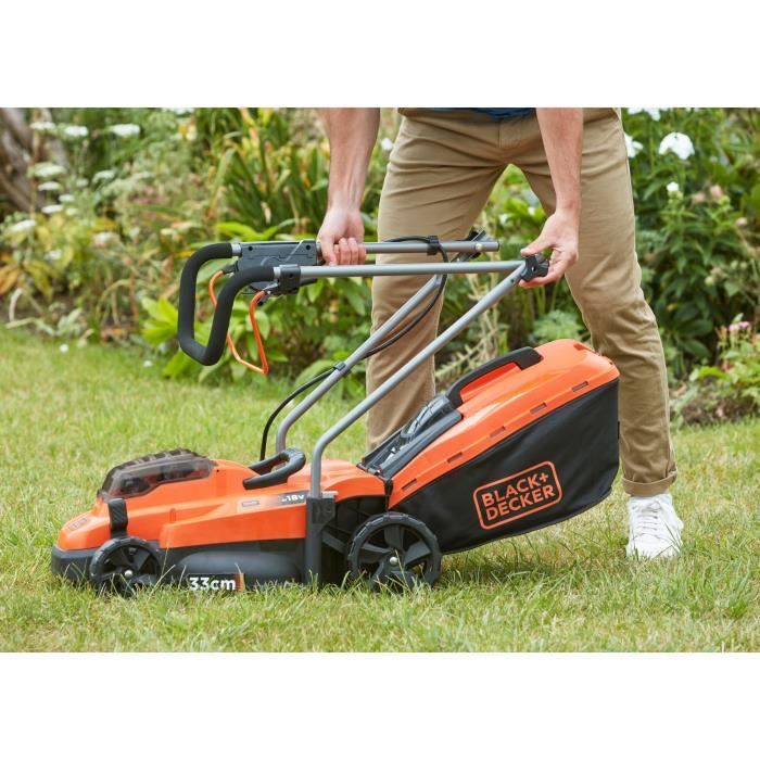 BLACK & DECKER 18V LITHIUM Cordless Lawnmower 33 cm - 2.5Ah - 2 batteries - 1 charger - BCMW3318L2-QW