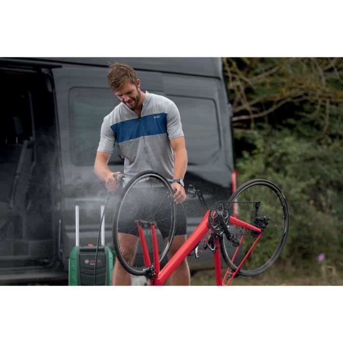 Bosch battery-free exterior cleaner