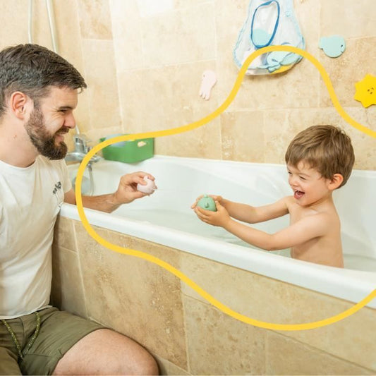 Badabulle Set of 4 Bath Sprinklers - Soft Silicone Bath Toys - Open to be Washed
