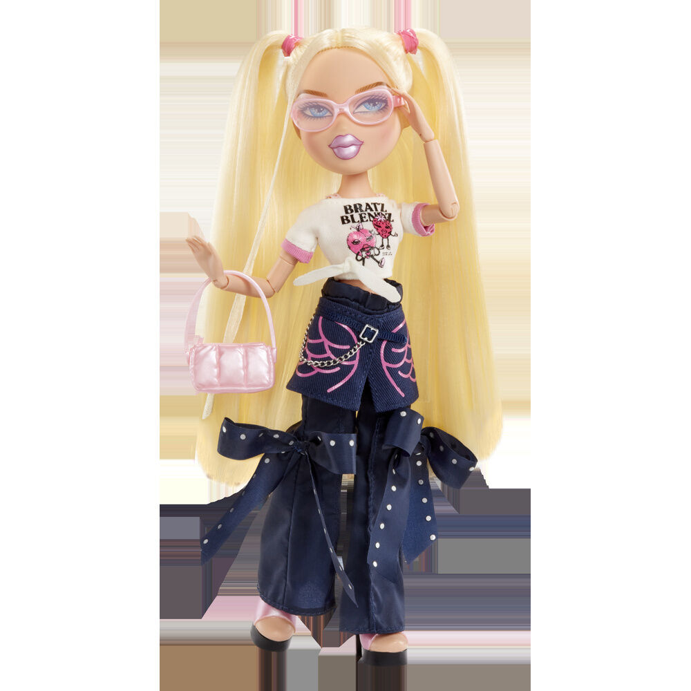 Bratz Stylin Cloe doll + t-shirt