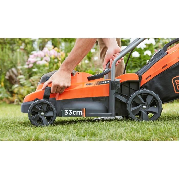 BLACK & DECKER 18V LITHIUM Cordless Lawnmower 33 cm - 2.5Ah - 2 batteries - 1 charger - BCMW3318L2-QW