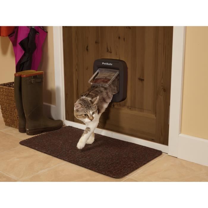 PetSafe - Microchip cat flap 22 x 23.9 cm - Brown