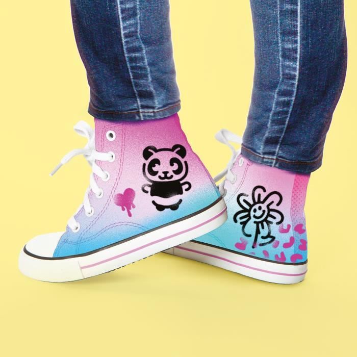 Canal Toys - Airbrush Art - Fashion Design Kit with electronic spray, stencils and markers - AIR 016