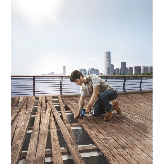 Bosch Professional GSR 18V-50 drill-driver + 2 x 2.0Ah batteries + GAL 18V-20 charger + 43 accessories + Bag