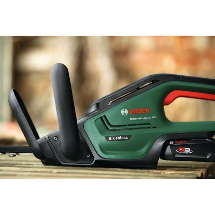 UniversalHedge Cut 18-55 cordless hedge trimmer with 2 Bosch batteries