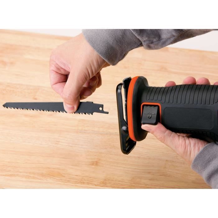BLACK & DECKER Cordless saber saw BDCR18N - Blade 15 cm