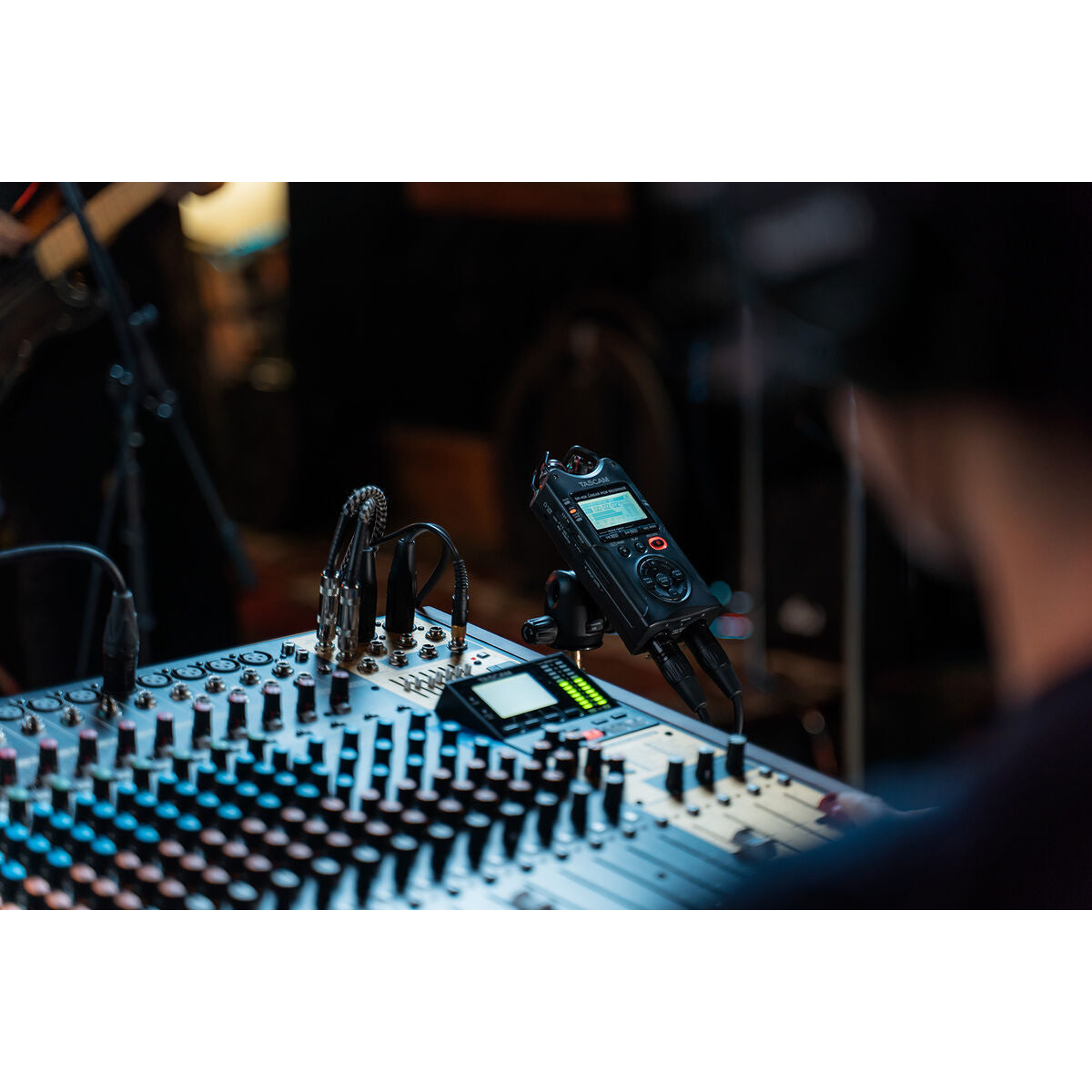 V9HD0C025C4059B1F164579F10995E31805R6417887P4