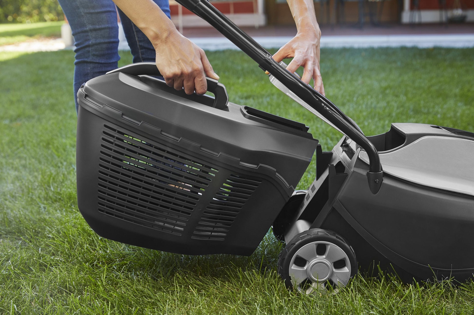 Alpina AL 3020 Li Kit 30 cm cutting battery mower - charger and 20V 4Ah battery included