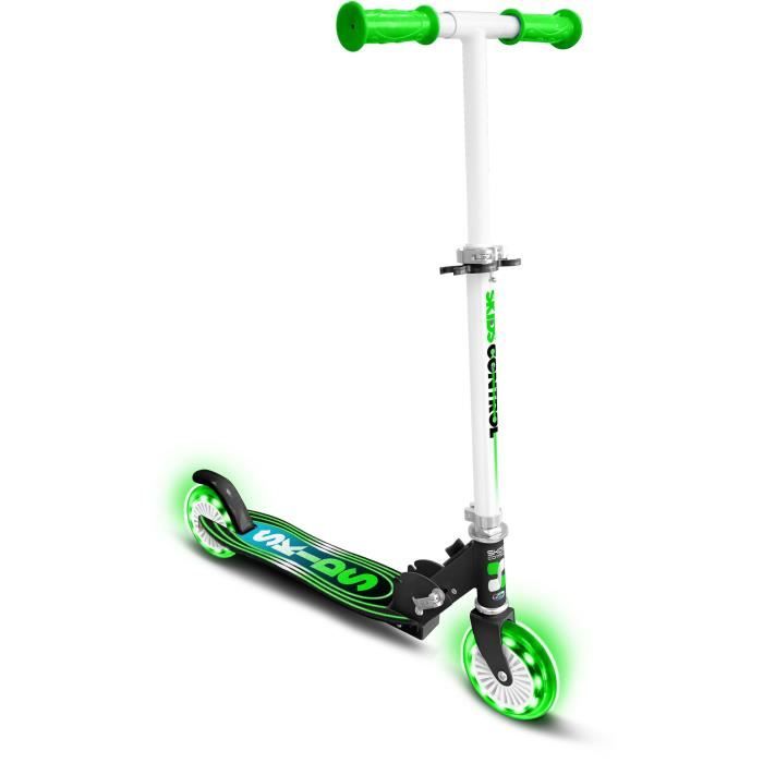 STAMP SKIDS CONTROL folding scooter with light wheels