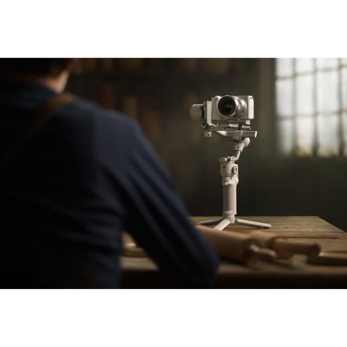 Camera Stabilizer - DJI - RS 4 Mini - Compact and lightweight