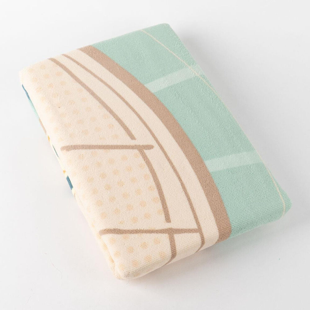 Star Wars The Mandalorian Grogu microfibre beach towel