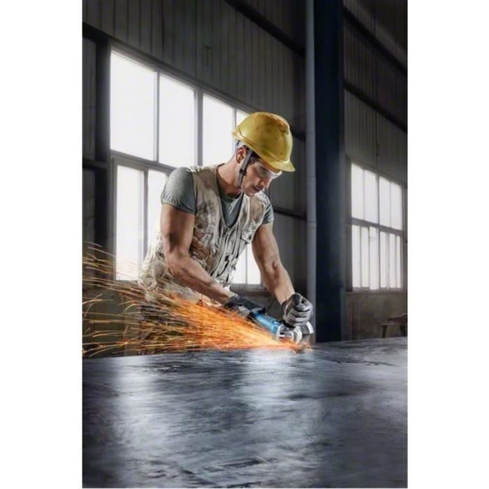 BOSCH PROFESIONNAL 800W angle grinder - 125 mm + 2 diamond discs + box