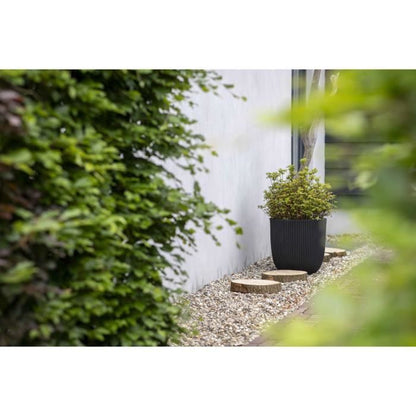 Ball flower pot - CAPI EUROPE - GROOVE NL - 43 x 41 cm - Black