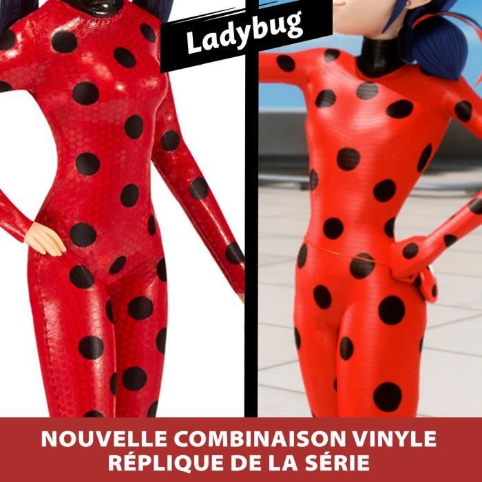 BANDAI - Miraculous Ladybug - 26 cm fashion doll - Ladybug with her phone - New vinyl effect costume - P50028