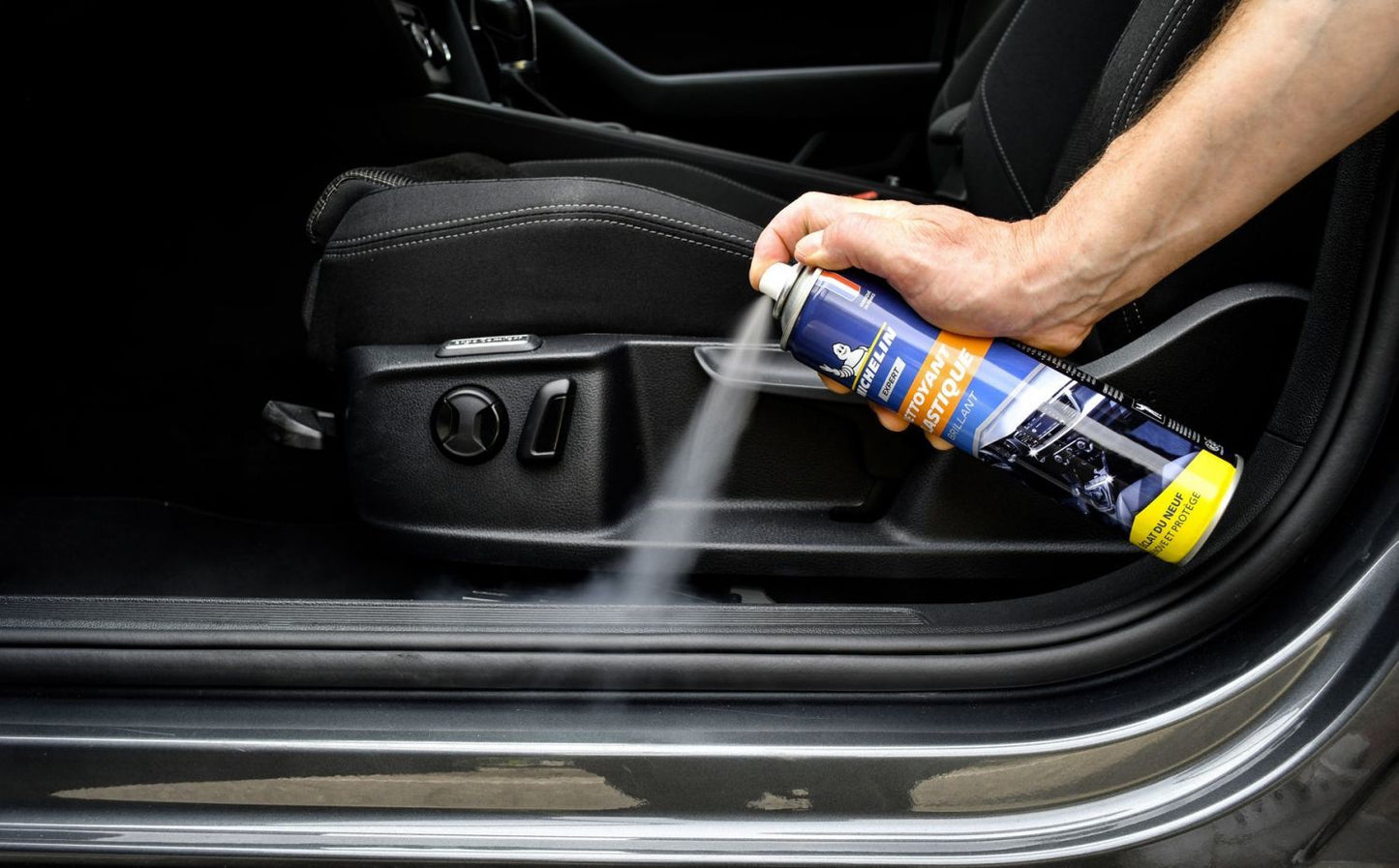 MICHELIN Expert Shiny Plastics - Mint - 400 ml