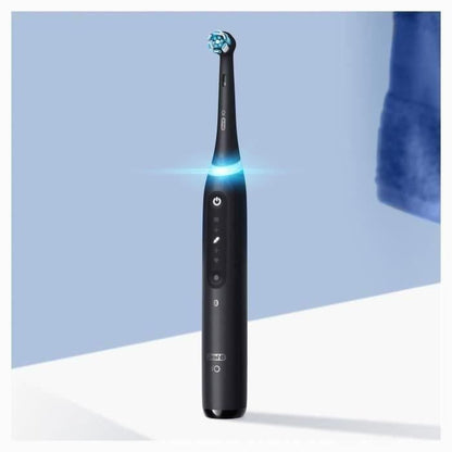 ORAL-B iO5 connected electric toothbrush - black - Bluetooth, 1 brush head and 1 travel case