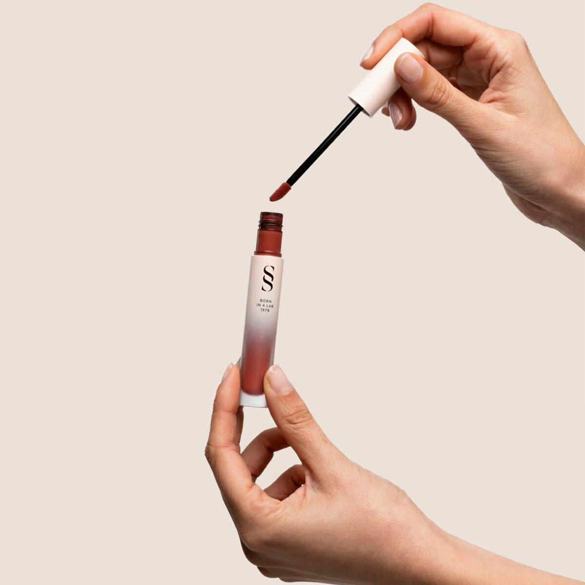 V3H2051E40ED809D10073151809324A8A59R6239446P3