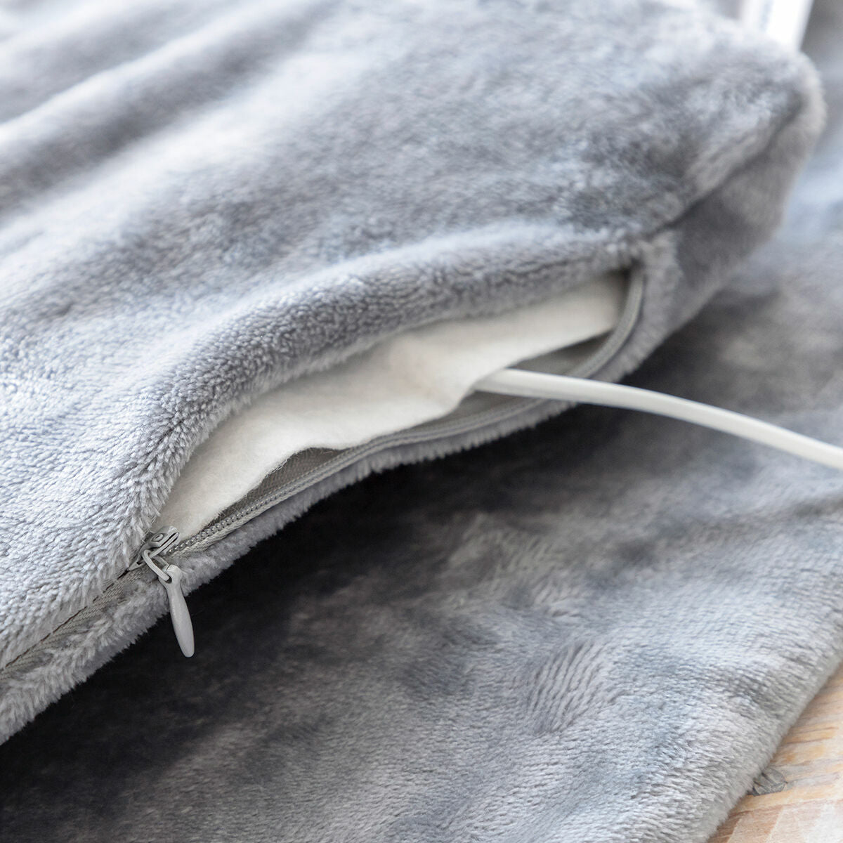 V11H8D6AC1DB5760470D92B65D36B52EE97FR5271639P6