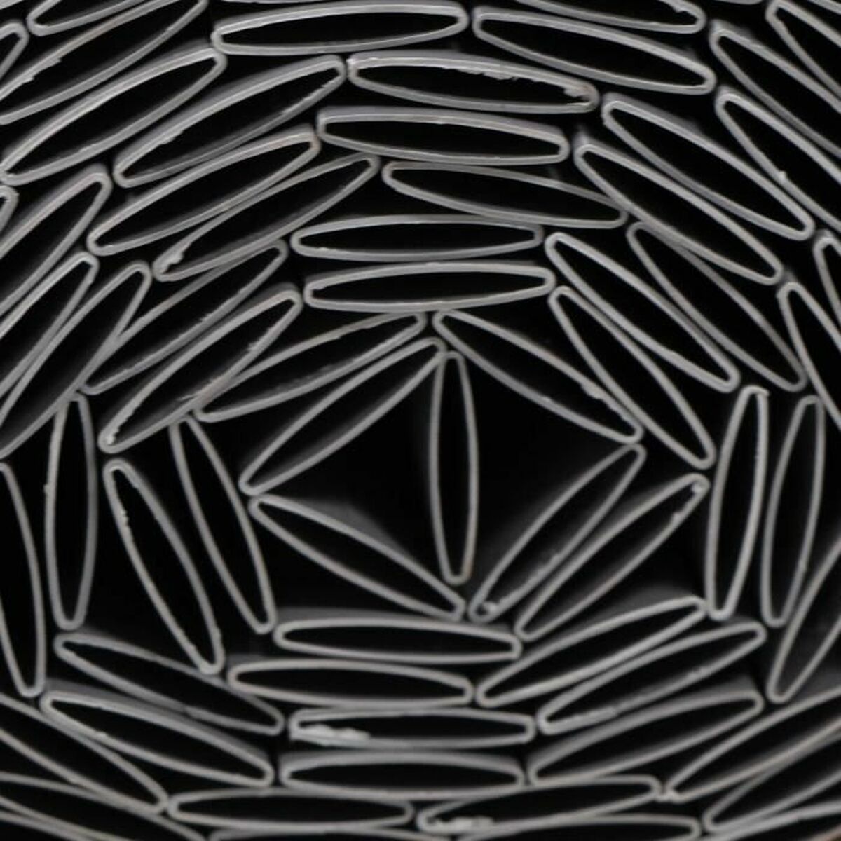 V3HACC12CAB01DE34E23957927850140D82R5781892P2