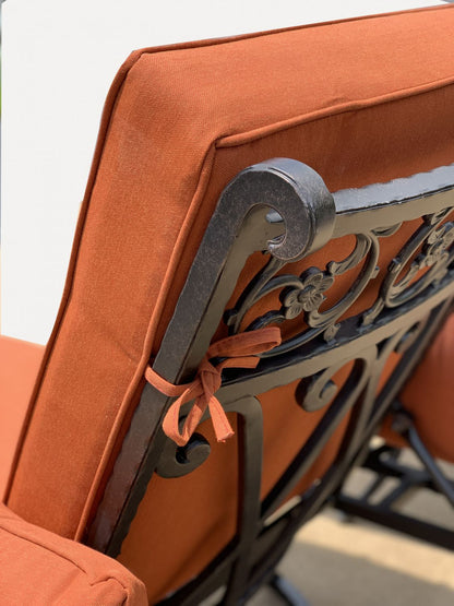 Chillounger Swivel Lounge with Cushions