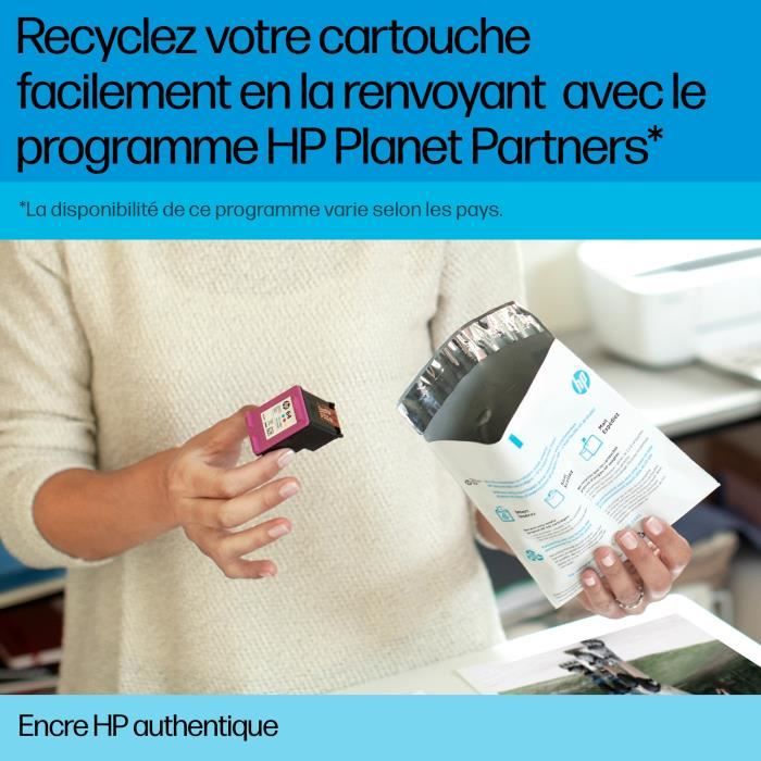 HP 300 Pack of 2 Genuine Black / Three-Color Ink Cartridges for HP DeskJet F4580 and HP Photosmart C4680 / C4795 (CN637EE)