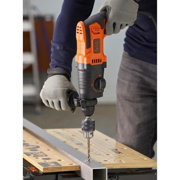BLACK + DECKER BEHS01-QS HAMMER DRILL SDS + 650 WATTS