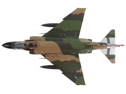 McDonnell Douglas EF-4C Wild Weasel Fighter-Bomber Aircraft "64-0840 67th TFS Korat RTAFB Super Cocks Swiss Samilar" (1971) United States Air Force "Air Power Series" 1/72 Diecast Model by Hobby Master