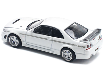 GTR Nismo 400R RHD (Right Hand Drive) White 1/64 Diecast Model Car by Pop Race