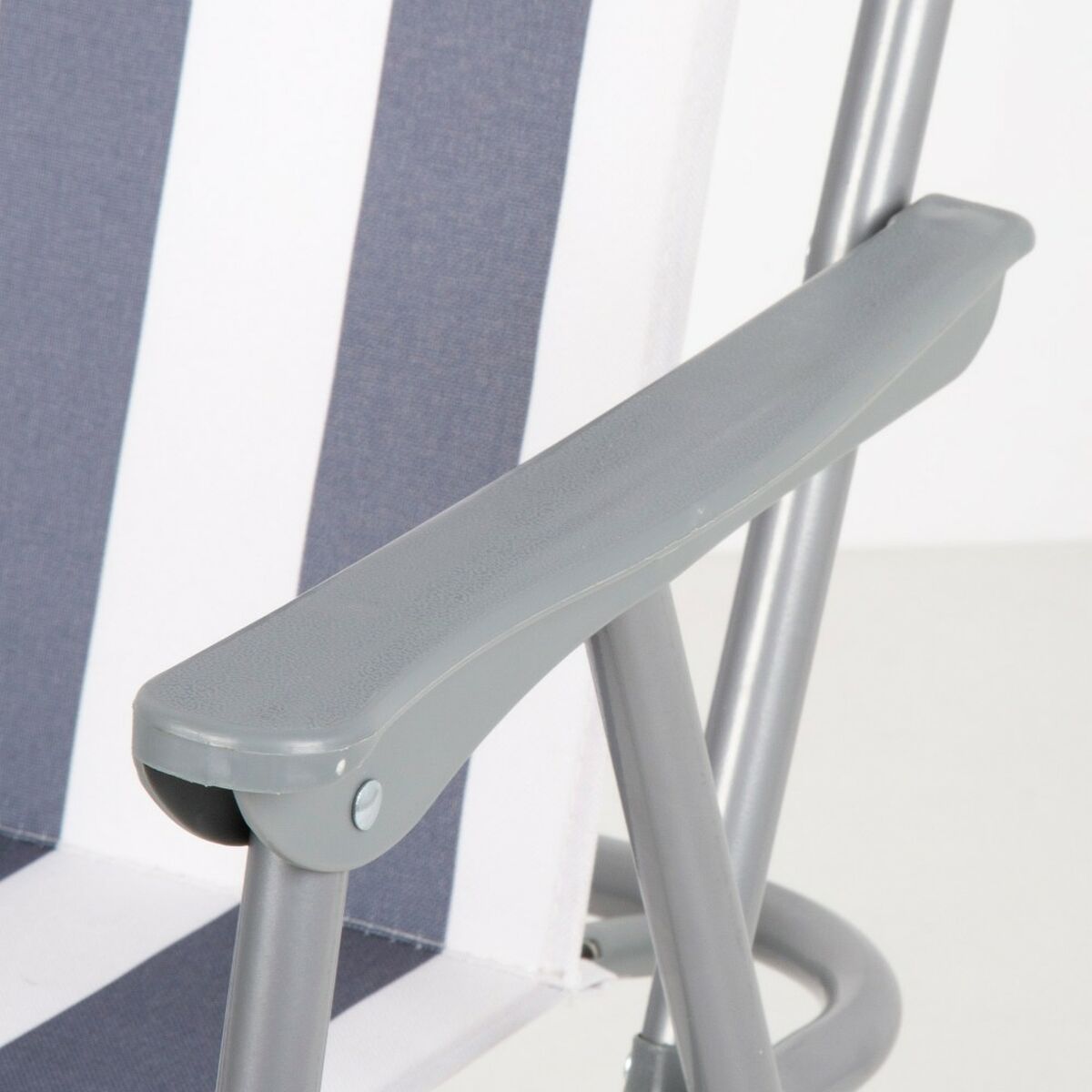 V5H5716EA310BD5CCED117F54BDA8B197D8R5424662P6