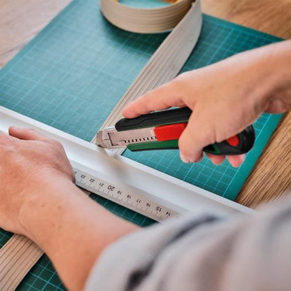 Cutter with sectionable blade