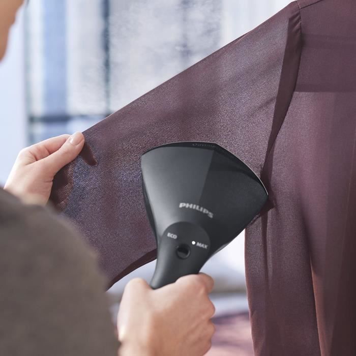 PHILIPS GC800/80 steamer - Horizontal or vertical steaming - 230 ml water tank - De-Calc technology