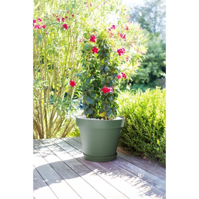 EDA Plastic - Tuscan round flower pot - Ø 60 x H47 cm - 76 L - Bay green