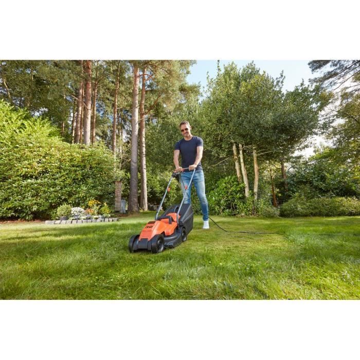 BLACK & DECKER Mower 32cm 1200W BEMW451