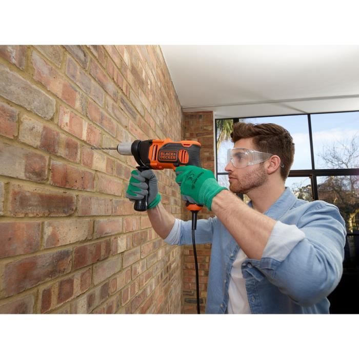 BLACK + DECKER BEH850-QS Corded Hammer Drill - 850W - 54,400 cps / min - Depth Guide - Side Handle