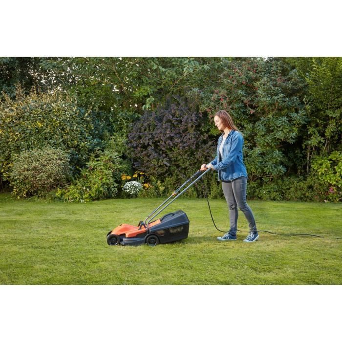 BLACK & DECKER Mower 32cm 1200W BEMW451