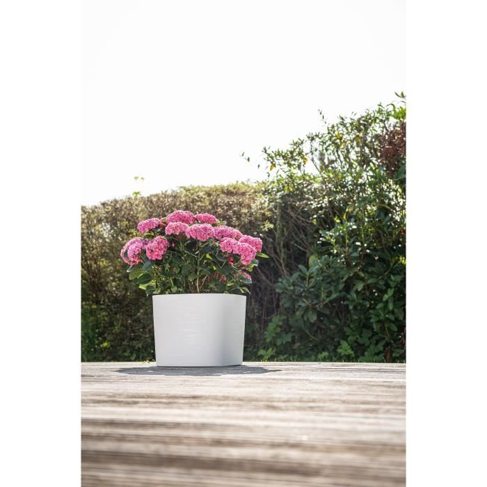 Pot with water reserve - GARDEN ID Respect - White 25 x 25 cm - 100% household waste - 100% recyclable - Structured surface