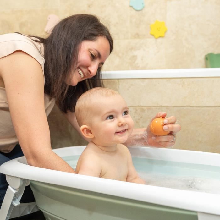 Badabulle Set of 4 Bath Sprinklers - Soft Silicone Bath Toys - Open to be Washed