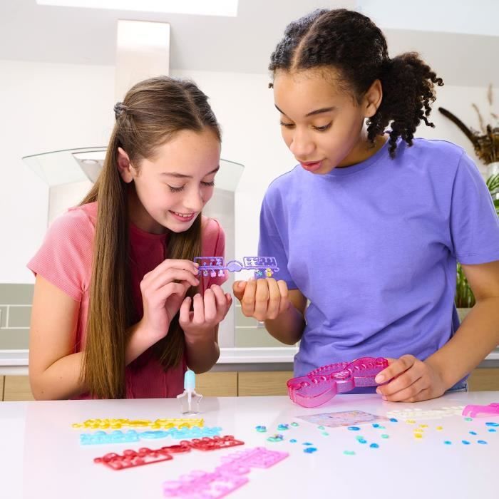 The Disney Princesses Manicure Box - Aquabeads - Nails that stick with water