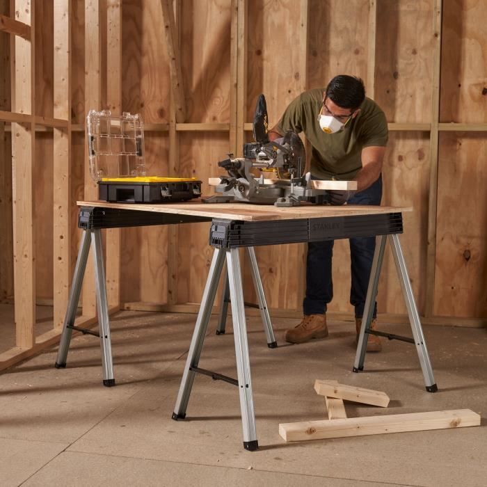 STANLEY 2 foldable trestles