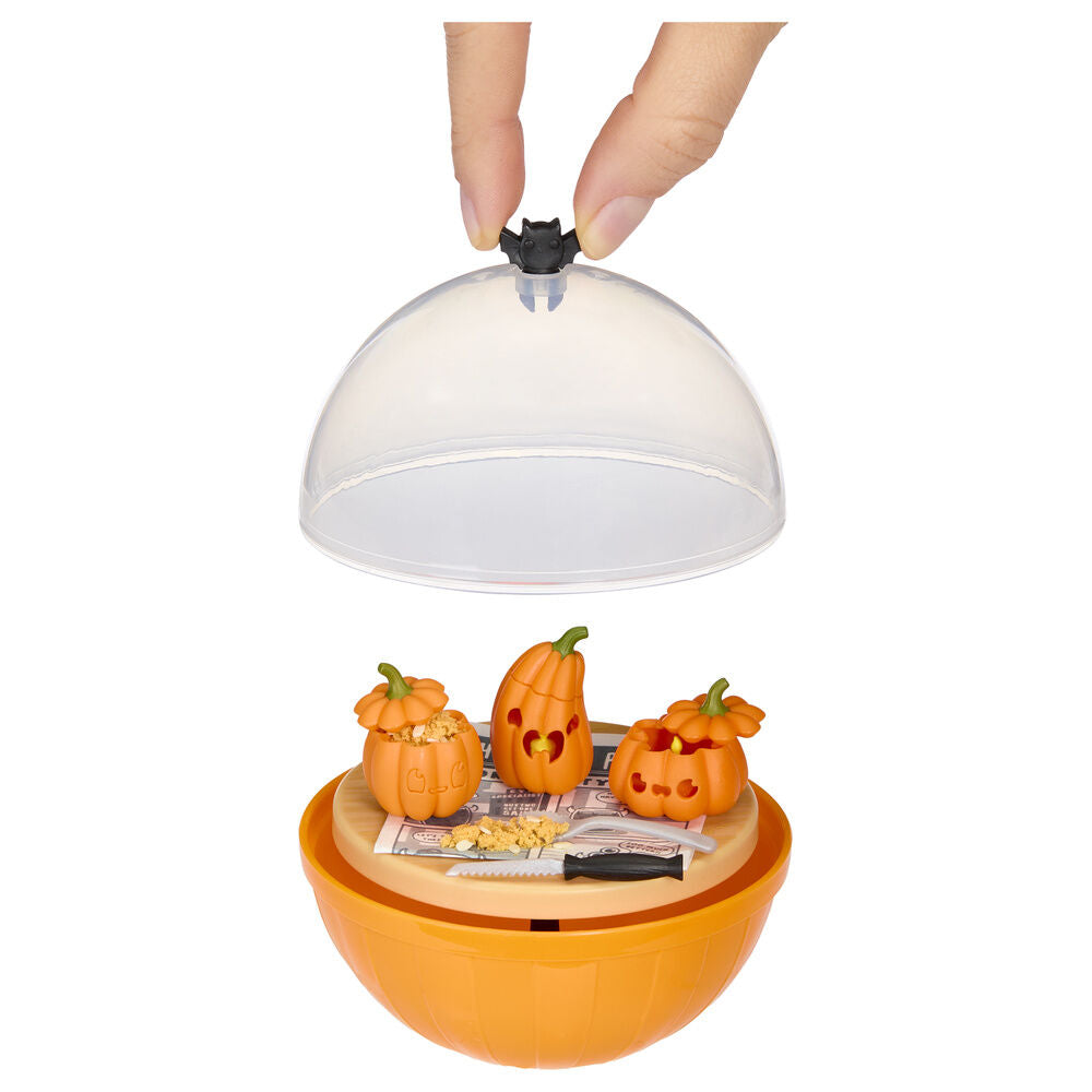 Miniverse Make It Mini Beetlejuice Halloween assorted surprise capsule