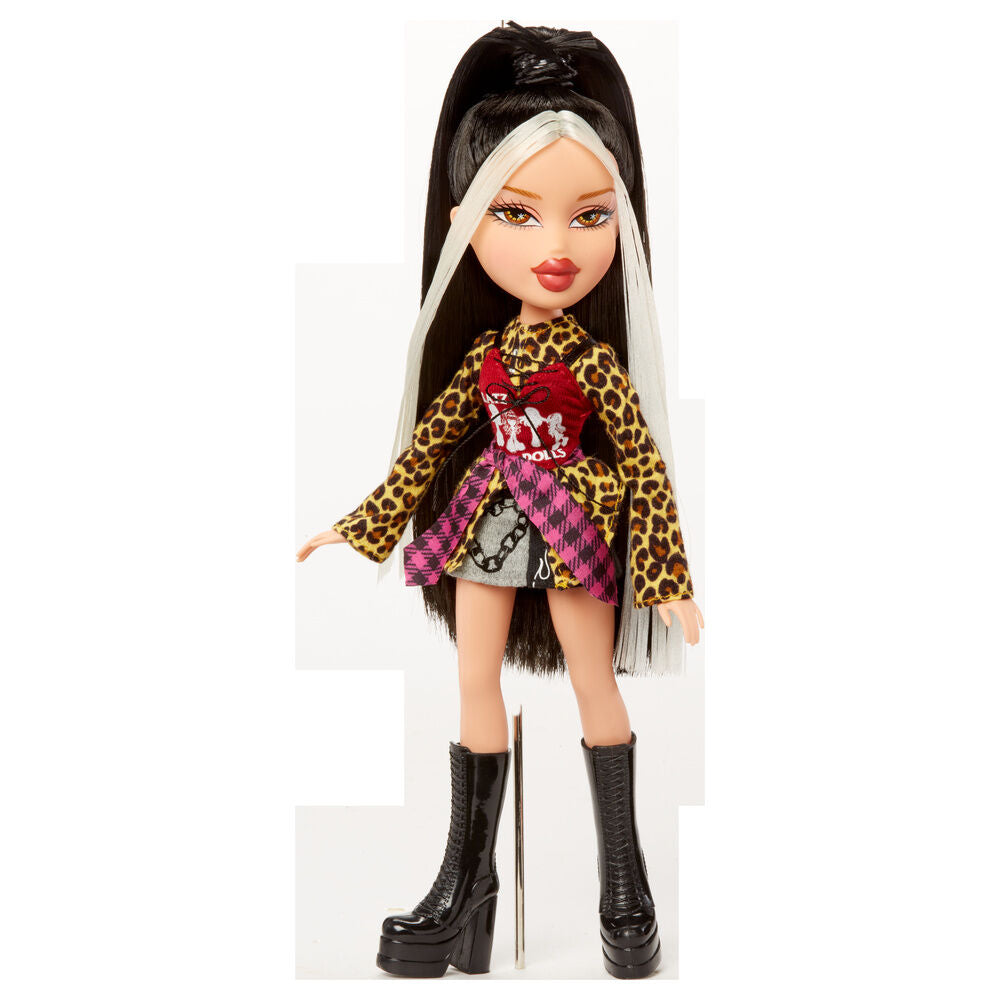 Bratz Stylin Jade doll + t-shirt
