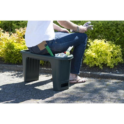 NATURE HDPE knee stool - 2 positions: sitting and kneeling - H 34 x 65.5 x 25 cm - Green