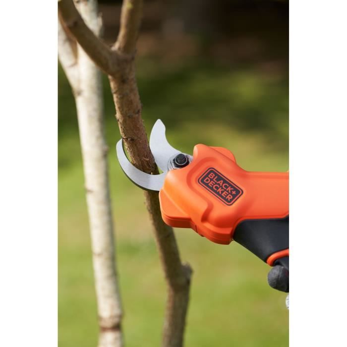BLACK+DECKER pruning shears - 18V 2Ah Lithium battery - Cutting capacity 25mm - Safety trigger