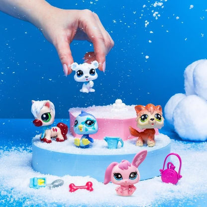 Pack of 5 Pets - BANDAI - Littlest Pet Shop Mountain - Collectible Animals
